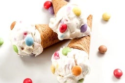 Cornetti con Yogurt e Smarties