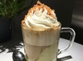 Cappuccino al Galak Pistacchio e Crumble Speculoos